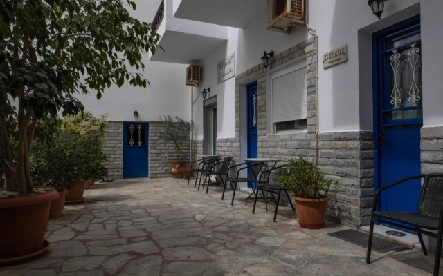 Soula Rooms Tinos