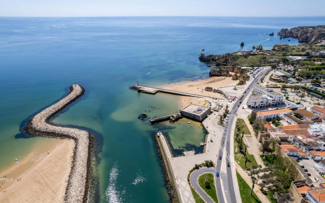 Old Town Lovers by Seewest