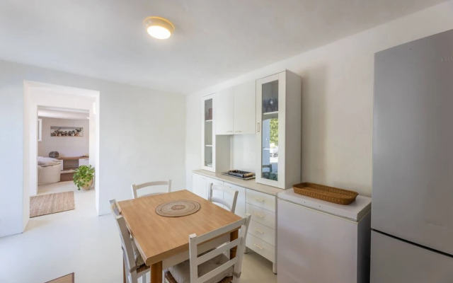 Belvedere - Seafront Apartment - 3 Places