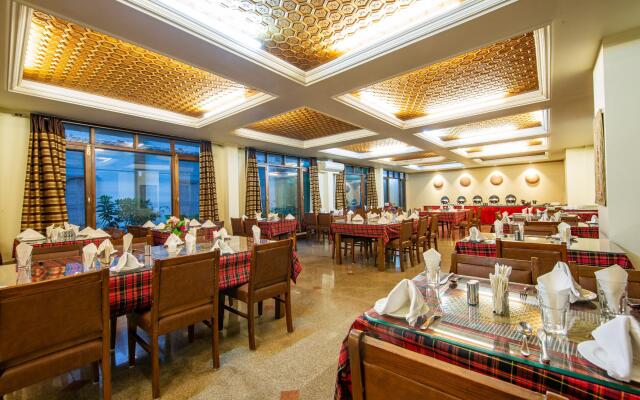 Hotel Grand Mahal