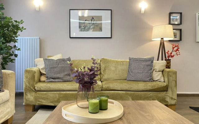 Missafir Sleek and Central Flat in Nisantasi