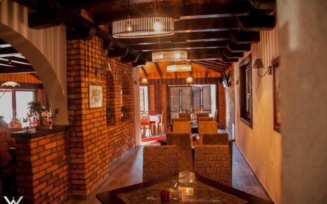Hotel Dvor