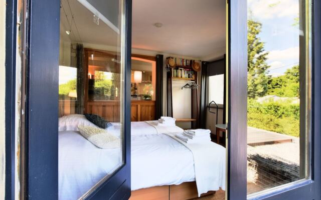 A Beautifully Furnished, Traditional Holiday Home