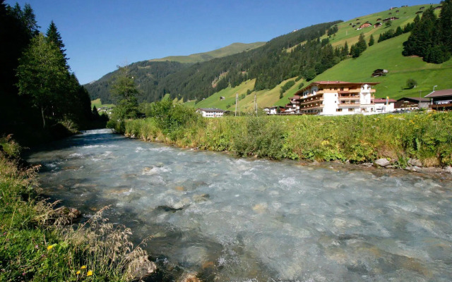 Hotel Tuxertal