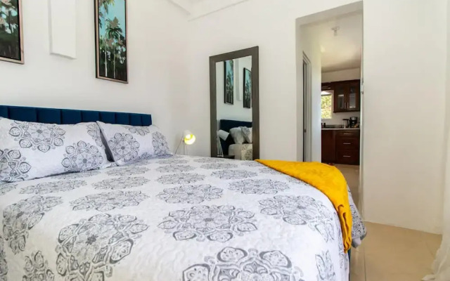 Runaway Bay Gem Suite