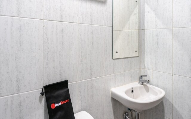 RedDoorz near Manhattan Square Medan