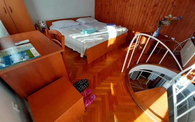 Rosmarinus Rubic studio