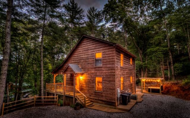 Cozy Cub Cabin by Escape to Blue Ridge