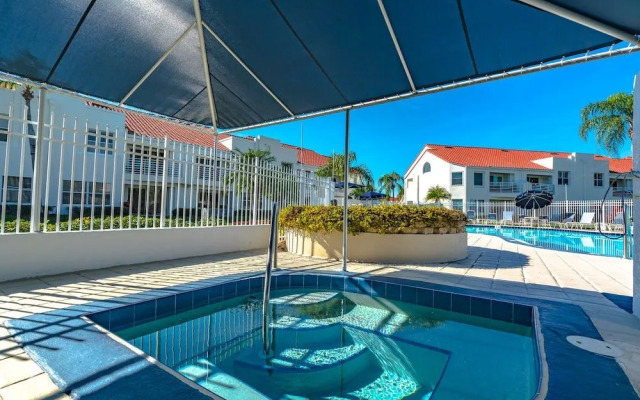 Vista Verde East 2-212