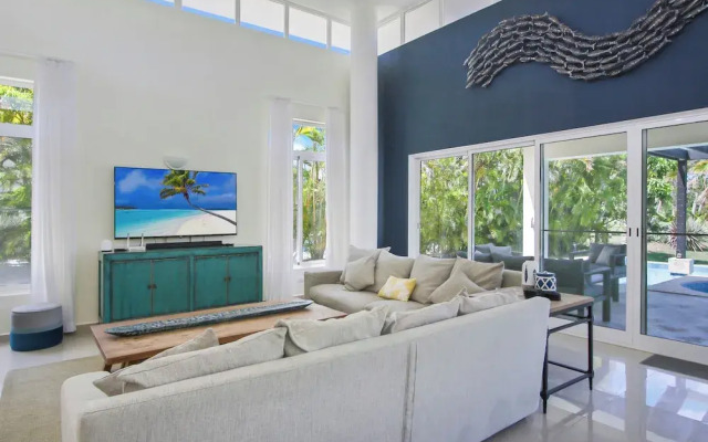 Golf Villa in Bavaro - Pool, Jacuzzi, Staff