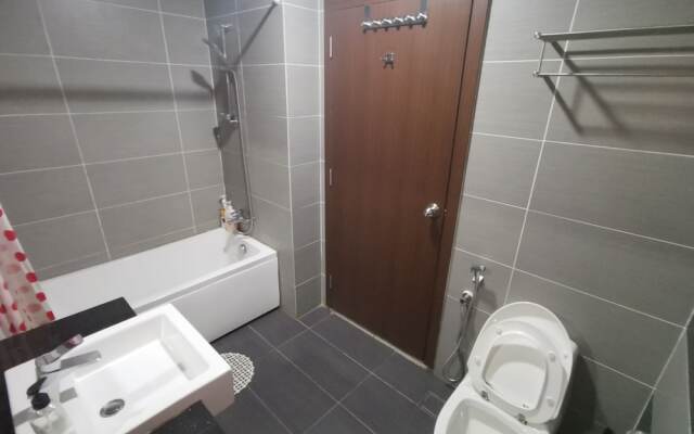 KSL Studio Homestay by Immaculate