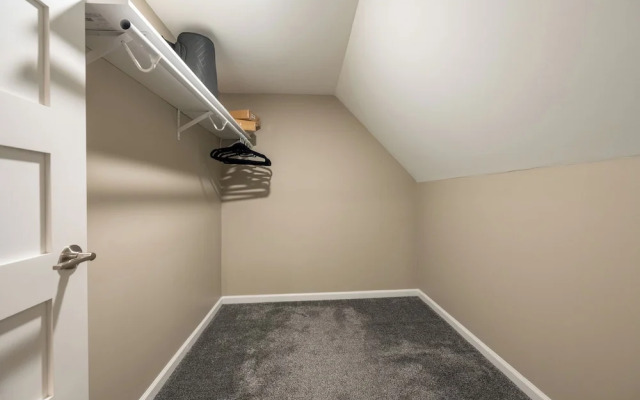 Unwind. Entertain. Explore. : Downtown Indy