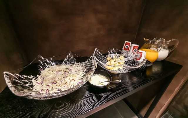 Changwon Jinhae Almond Hotel