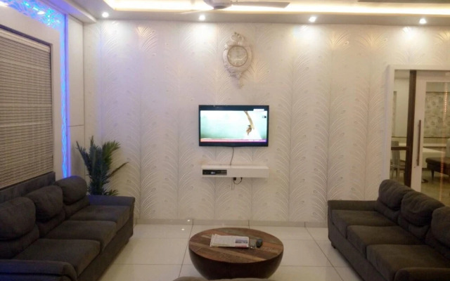 Hotel Pushpak Park