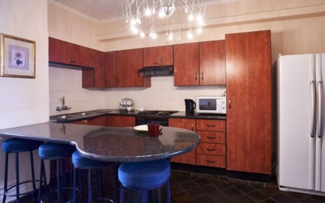 Catembe Gallery Hotel