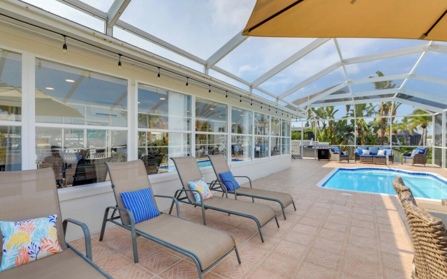 Stunning Palmetto Home w/ Boat Dock & Kayaks!