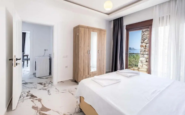 Golden Rose Suit Pension