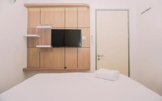 Modern Look 2Br Apartment M-Town Residence