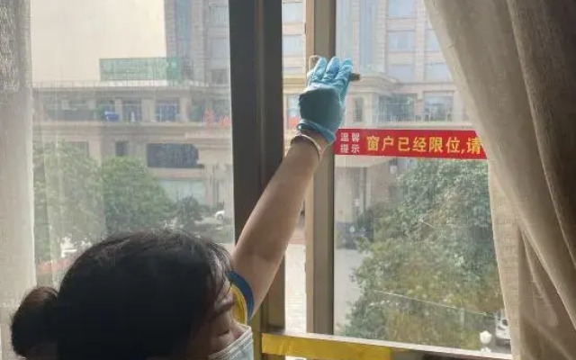 7 Days Hotel (Dongguan Qishi Center)