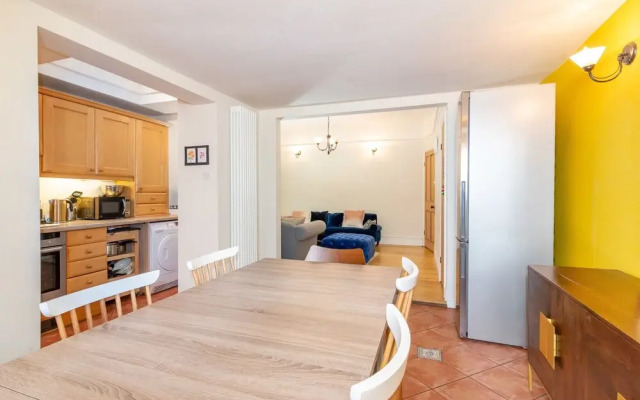 The River Cam Escape - 5BDR with Private Garden with Pond