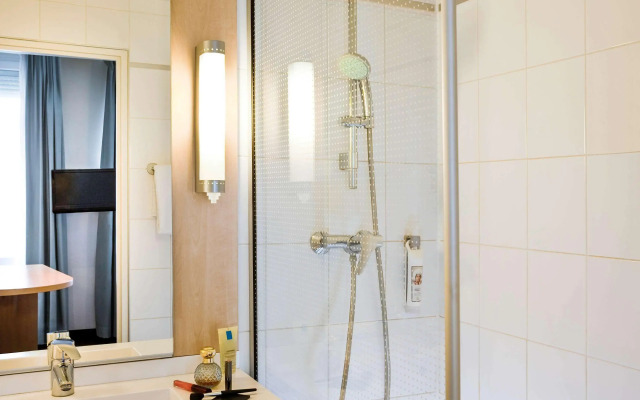 ibis Dieppe Val Druel