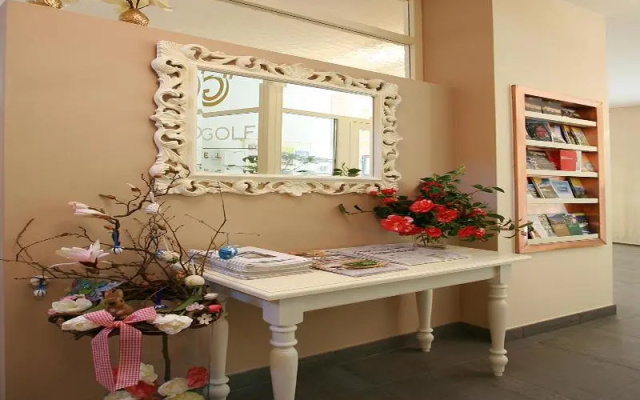 Hotel Garni Golf – Lobby – Ascona