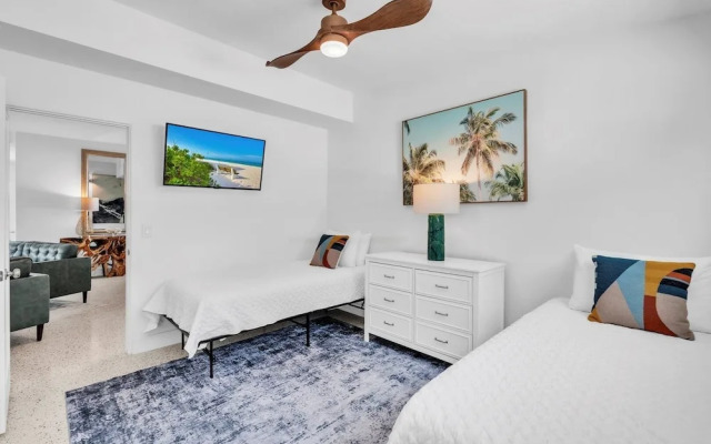 The Palm Leaf 3 Bedroom Home by RedAwning