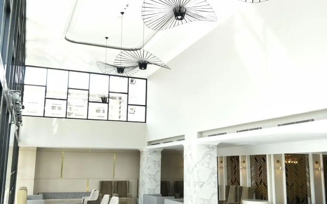 Grand Senyum Hotel