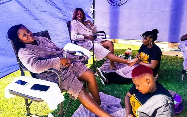 Lekoa Bed and Breakfast and Trading