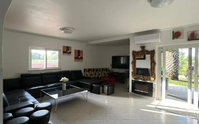 La Villa Paradis Pera