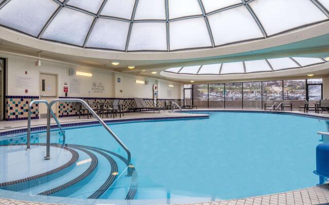 DoubleTree by Hilton Hotel & Suites Pittsburgh Downtown
