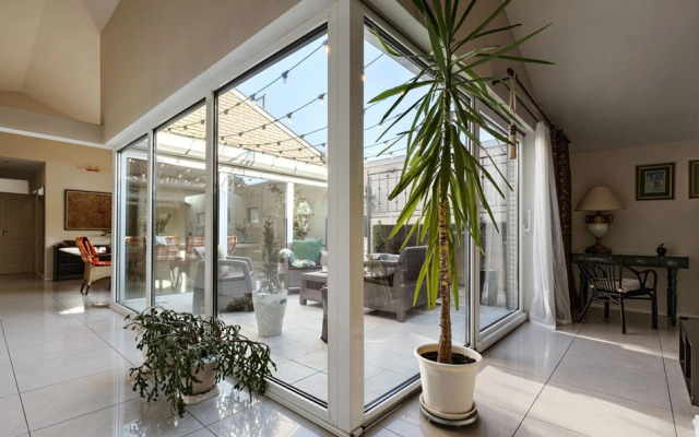 Minin Apartments на М.Конюшенной 9