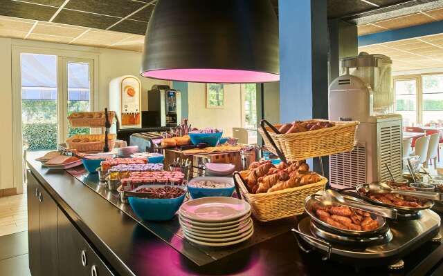 Kyriad Niort Est - La Crèche