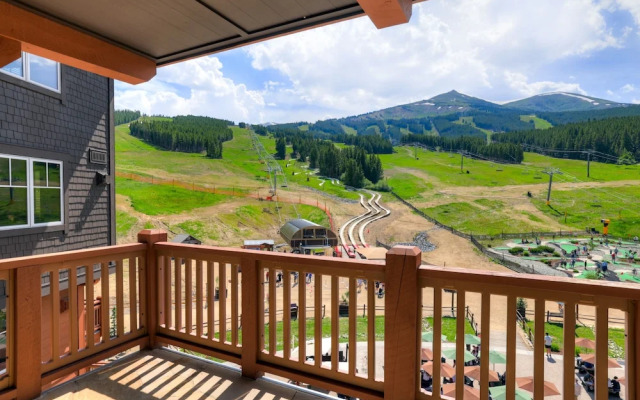 One Ski Hill Place S8421