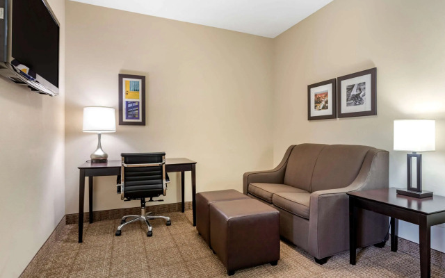 Comfort Inn & Suites Scott-West Lafayette