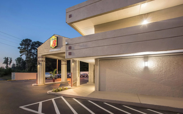 Super 8 by Wyndham Commerce