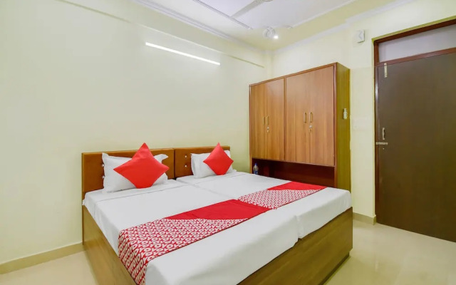 OYO Flagship 80569 Hotel Rishabh Inn