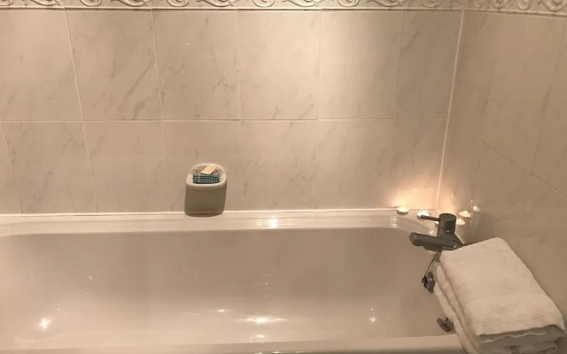 Abbotsford House Apartment