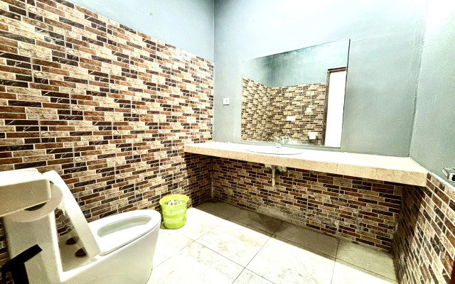 Ketapang Guesthouse Echo Beach Canggu