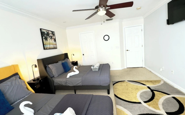 Blue Haven near Downtown Ybor Beachs