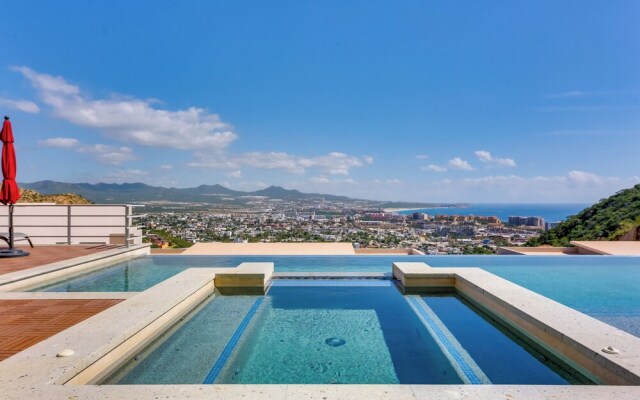 Cabo Pedregal Condo: Ocean View & 2 Infinity Pools