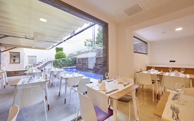 MLL Mediterranean Bay Hotel - Adults Only