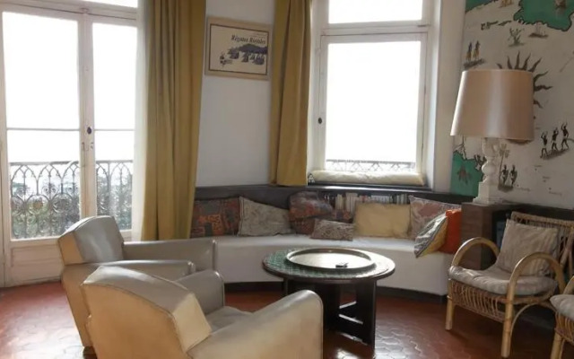 French Booking Cannes Chateau