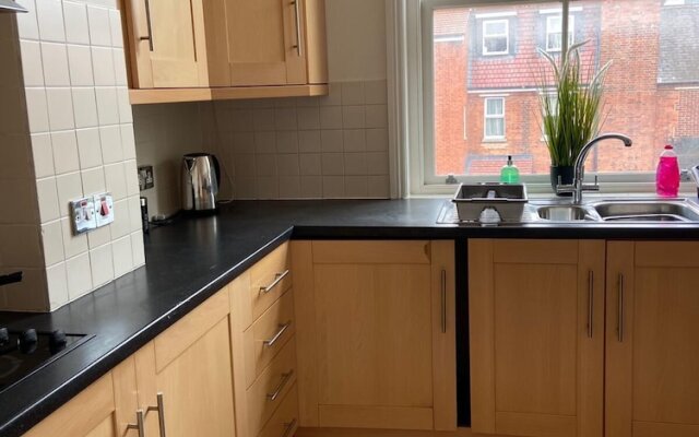 Monthly, Short, Stays 2-bed Apartment in Reading