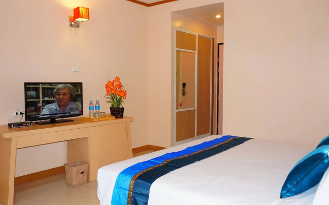 J TWO S Pratunam Hotel