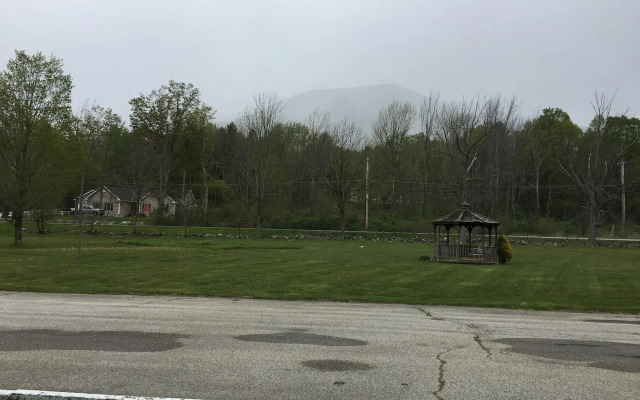 Weathervane Motel
