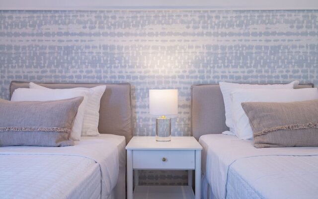 Palm Grove Villas & Hotel
