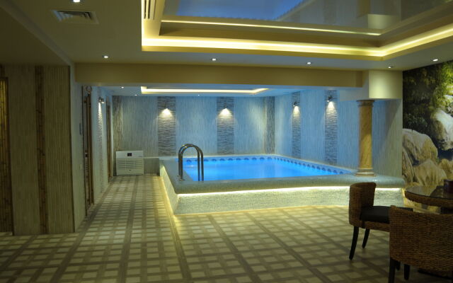 New Nairi Hotel