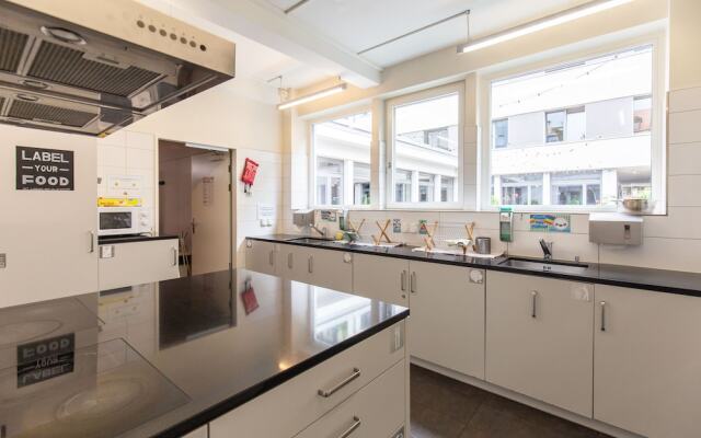 Hyve Hotel Basel - Hostel