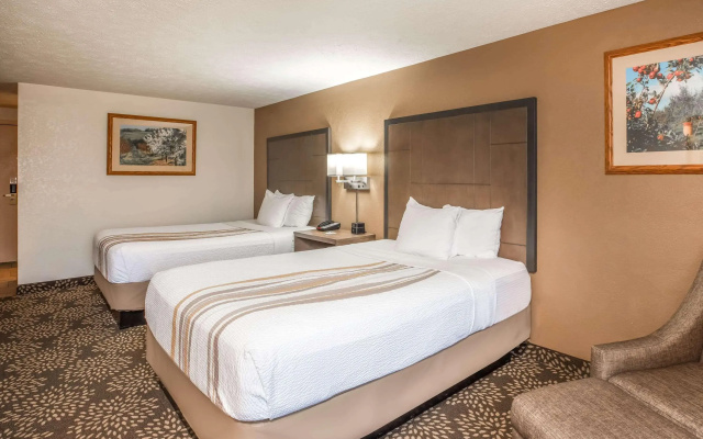 Clarion Pointe Wenatchee